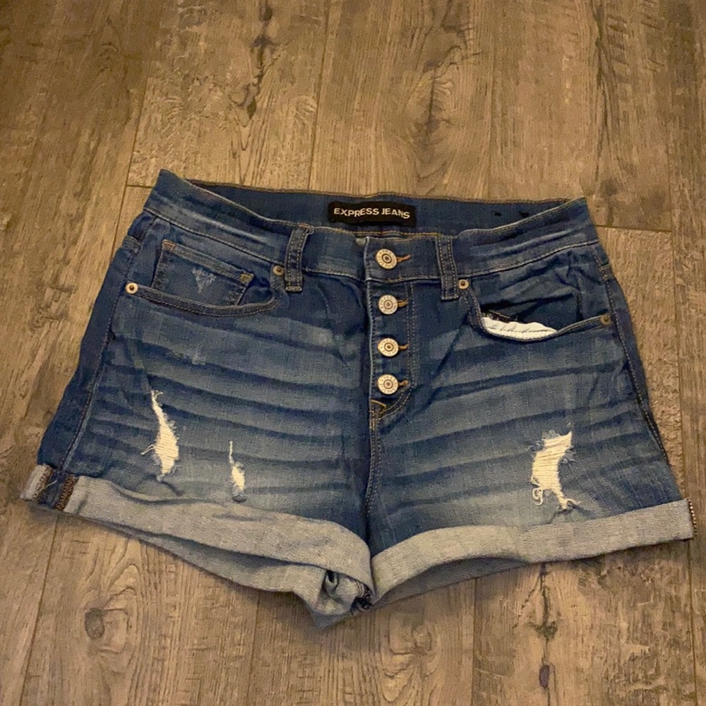 Express Shorts